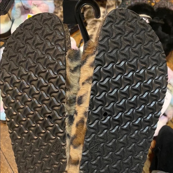 Fuzzy slides - Picture 3 of 3